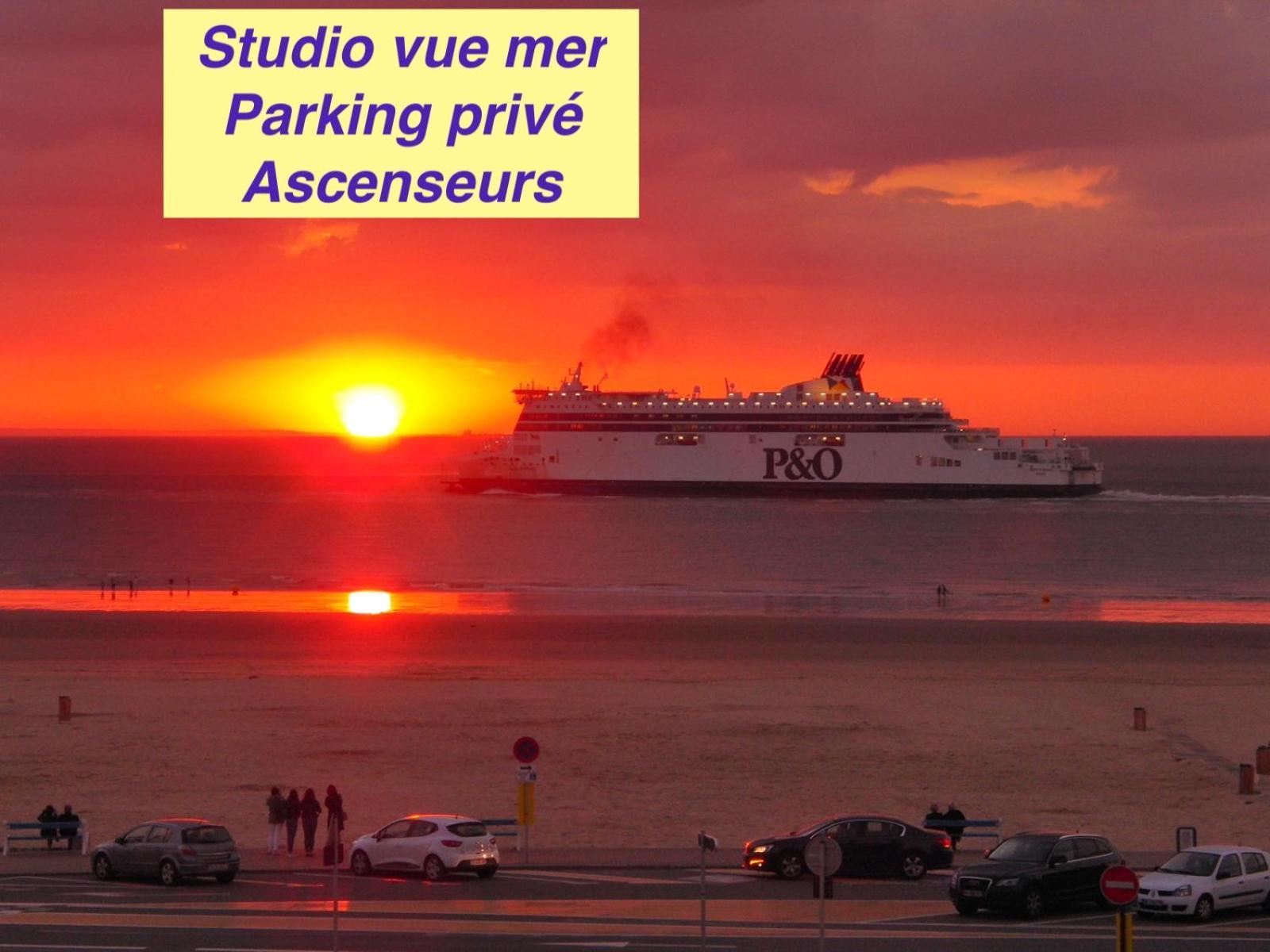 Au Rythme Des Ferrys Daire Calais Dış mekan fotoğraf